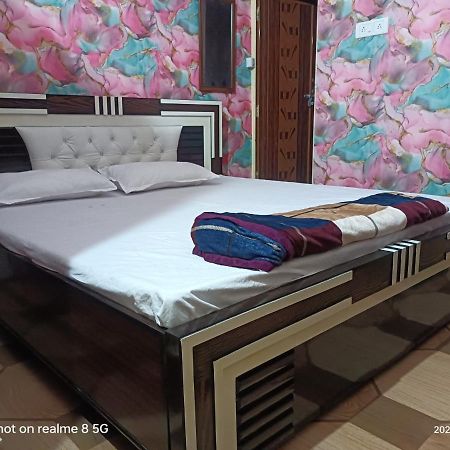 Maa Gauri Paying Guest House 바라나시 외부 사진