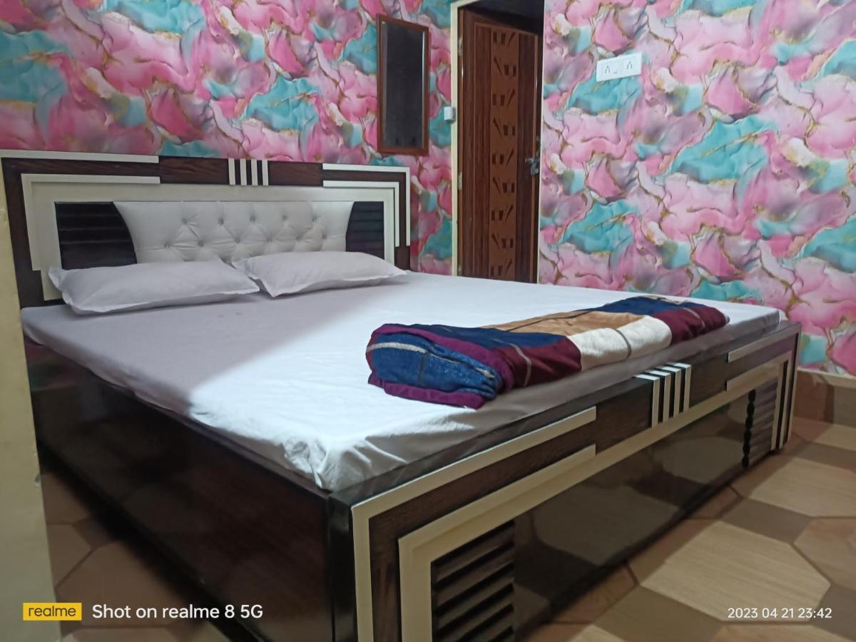 Maa Gauri Paying Guest House 바라나시 외부 사진
