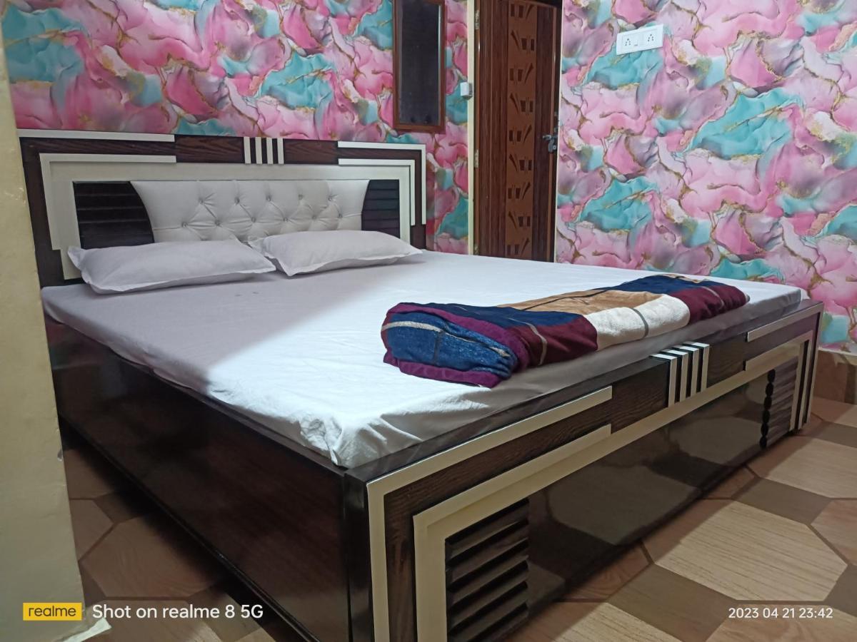 Maa Gauri Paying Guest House 바라나시 외부 사진